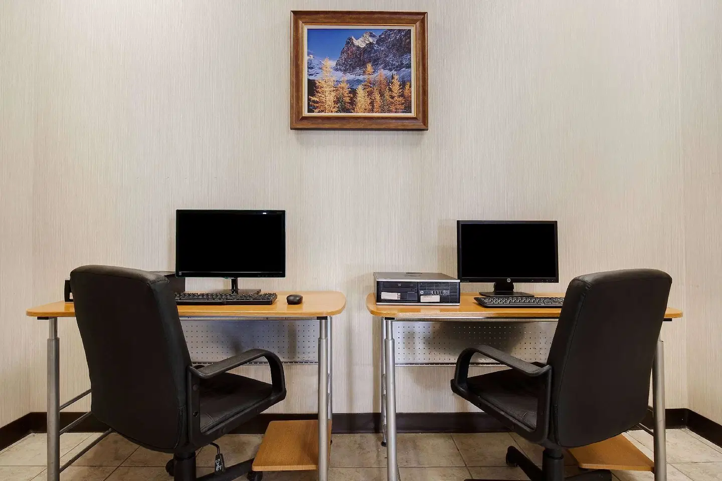 Days Inn by Wyndham Calgary South ROOM_EXAMPLE