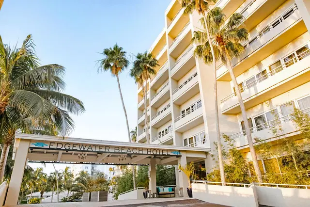 Edgewater Beach Hotel EXTERIOR
