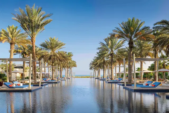Park Hyatt Abu Dhabi Hotel and Villas OUTDOOR_POOL