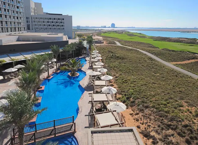 Yas Plaza Mangroves EXTERIOR
