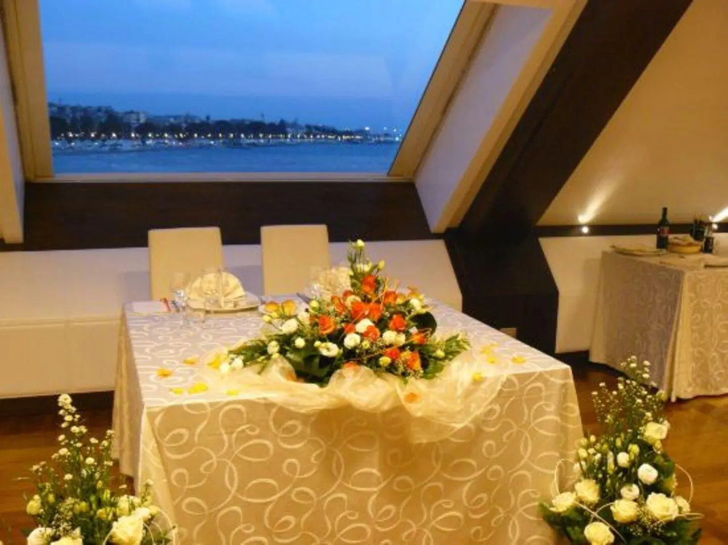 E' Hotel ROOM_EXAMPLE
