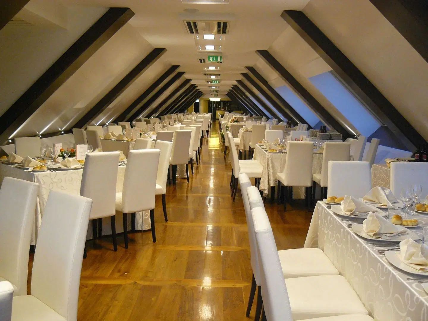 E' Hotel Restaurant