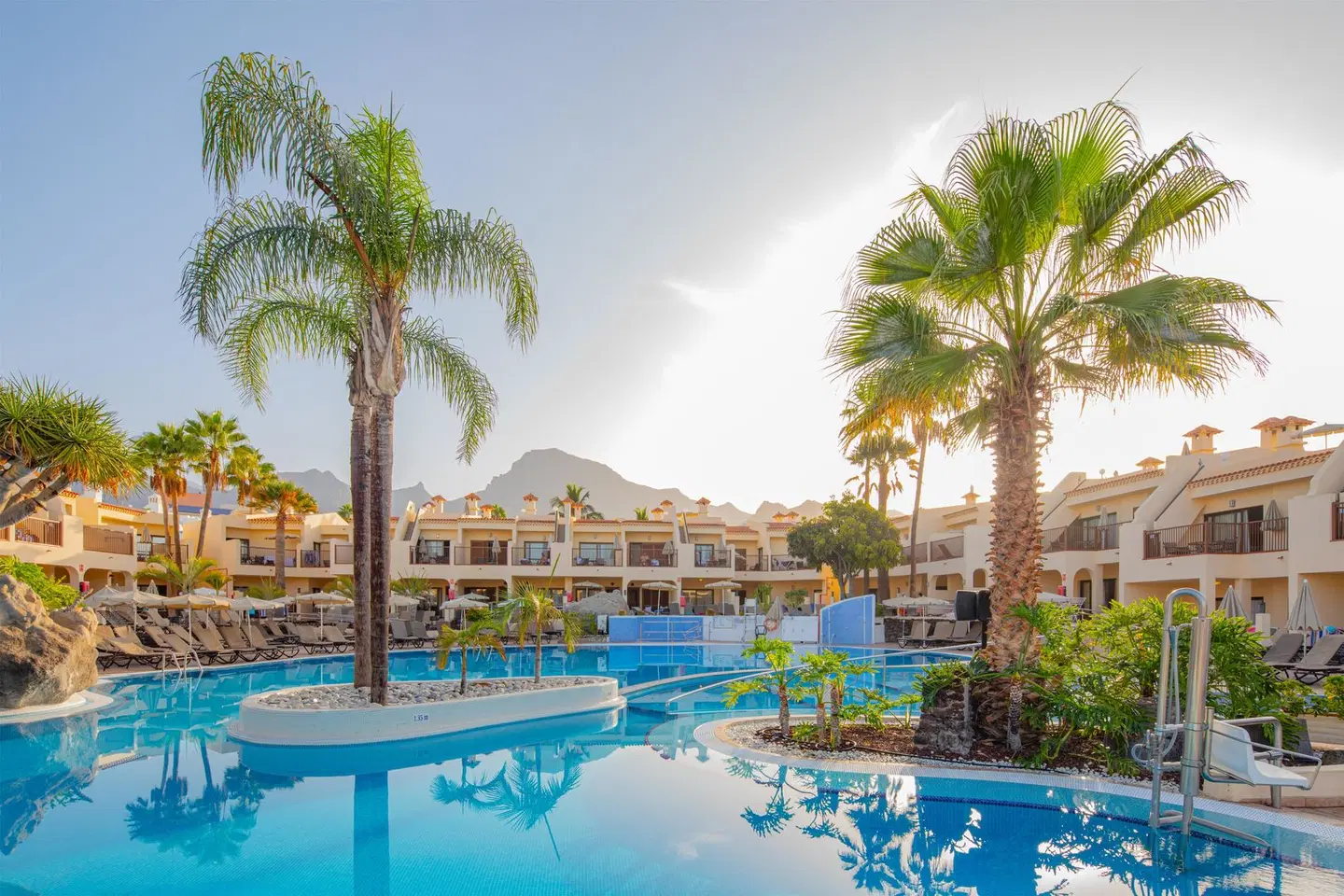 Royal Sunset Beach Club OUTDOOR_POOL