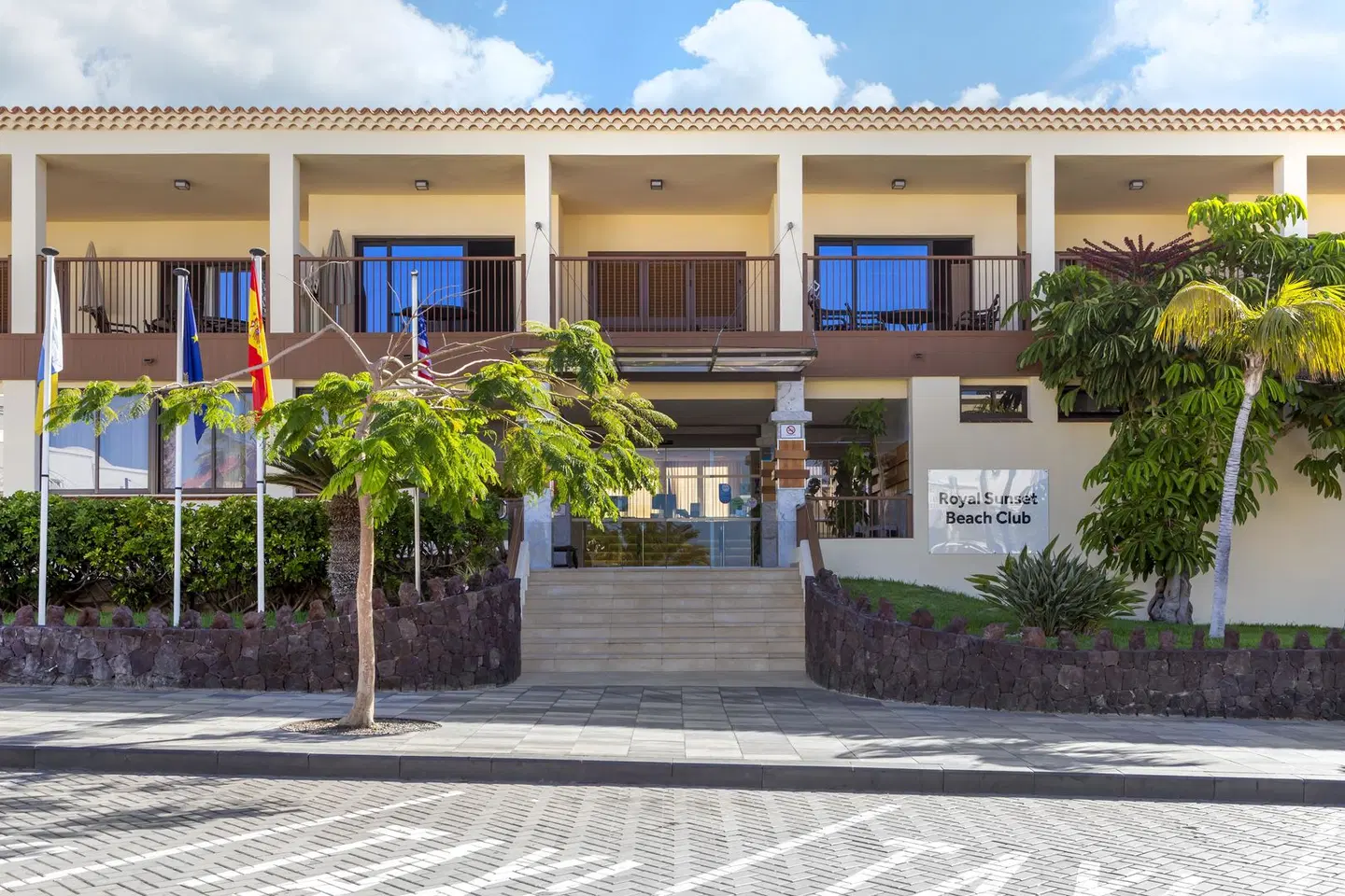 Royal Sunset Beach Club EXTERIOR