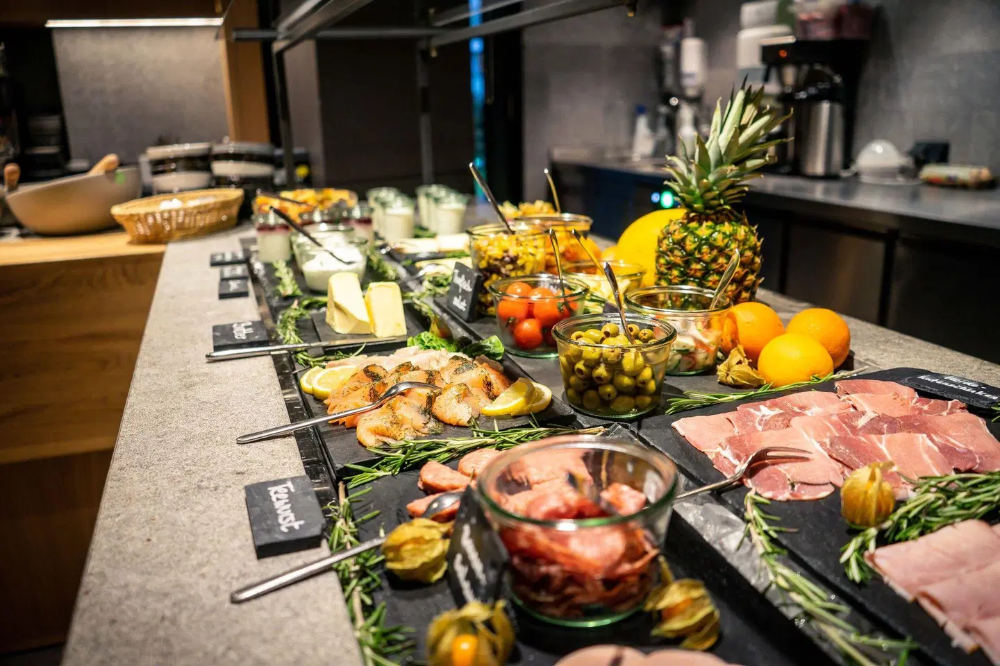 Wedina Serviced Apartments Restaurant