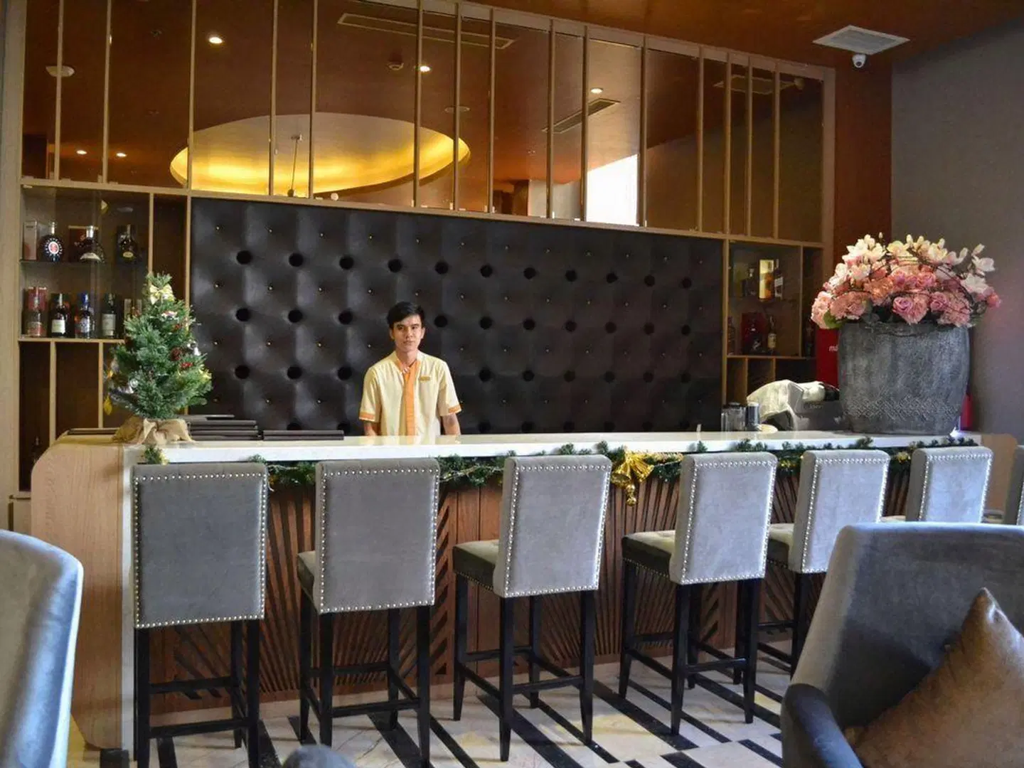 Muong Thanh Saigon Centre Hotel Bar