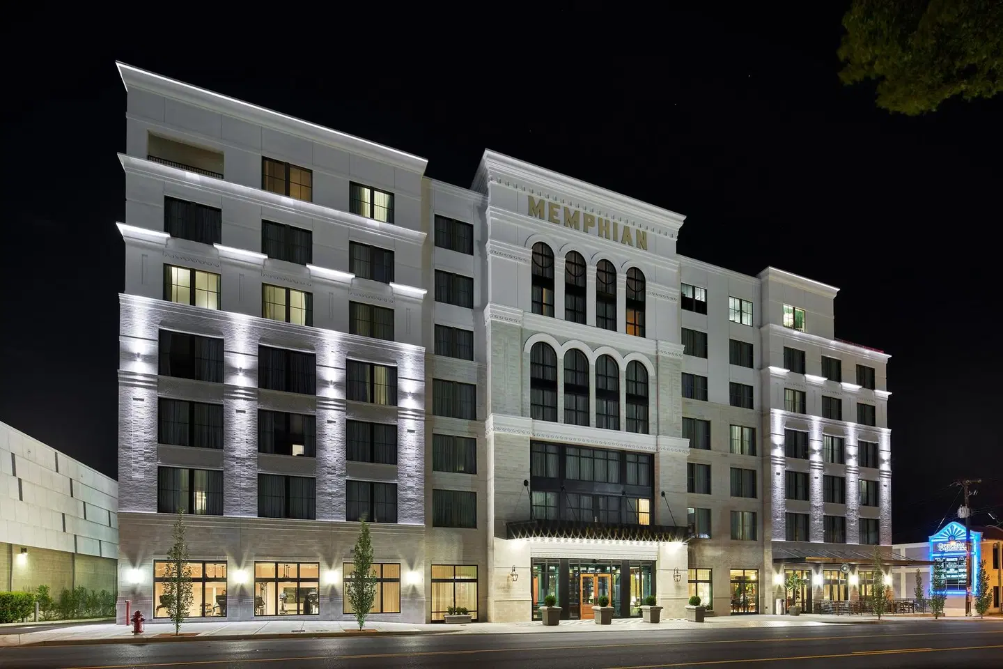 The Memphian, a Tribute Portfolio Hotel EXTERIOR
