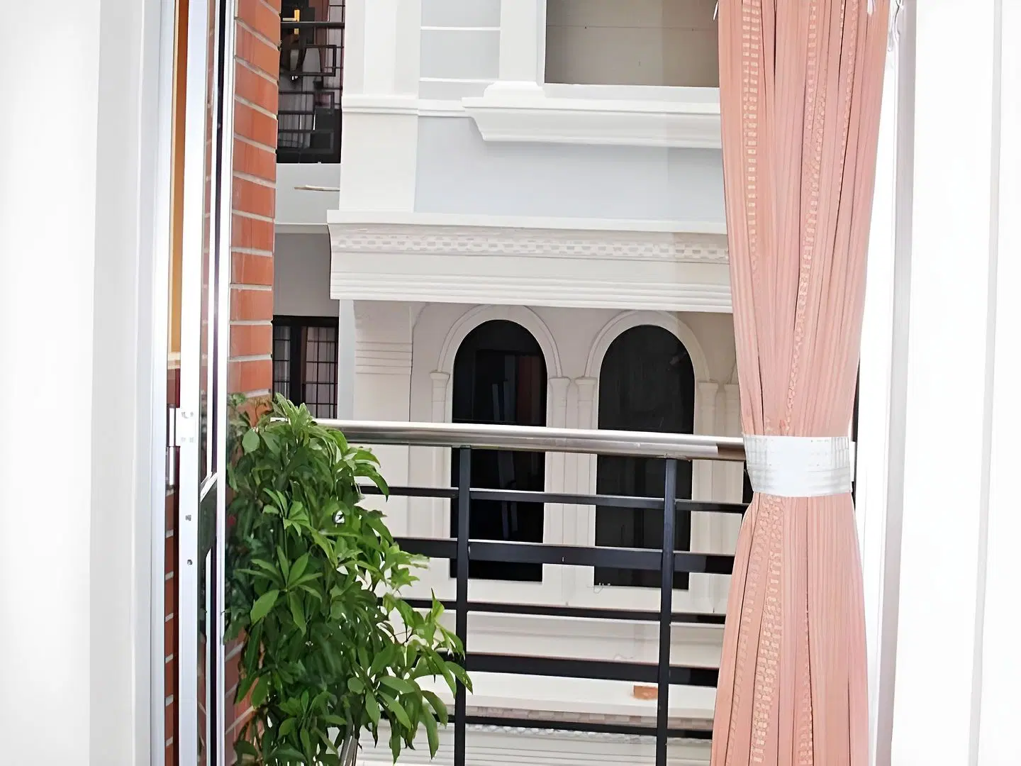 Kim Hotel EXTERIOR