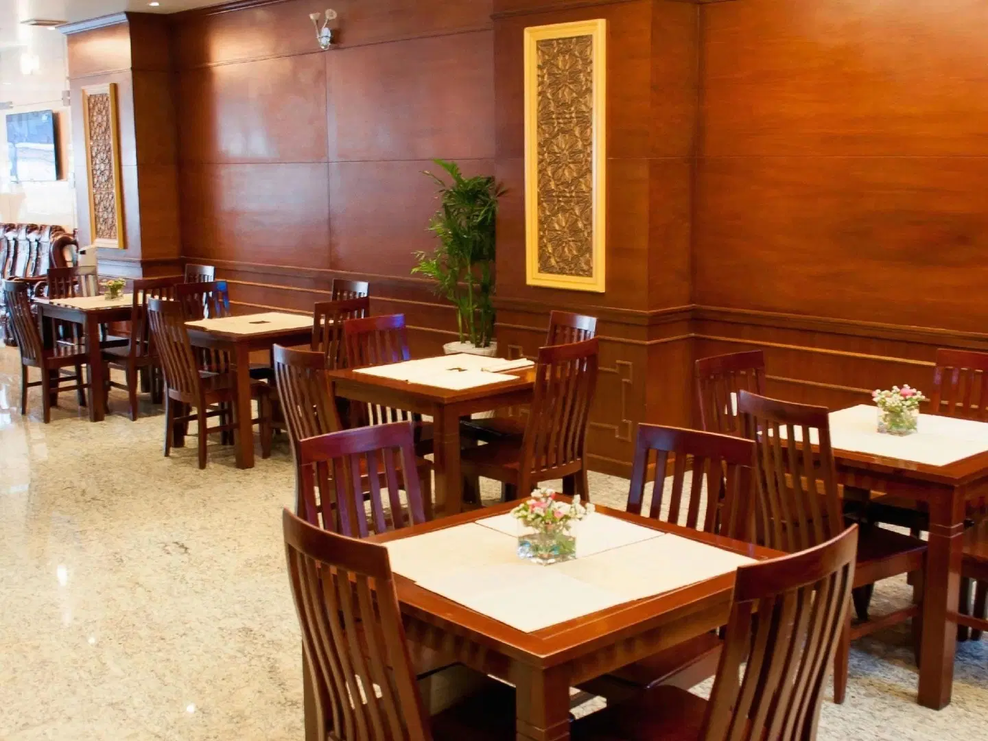 Dinh Phat Hotel Restaurant
