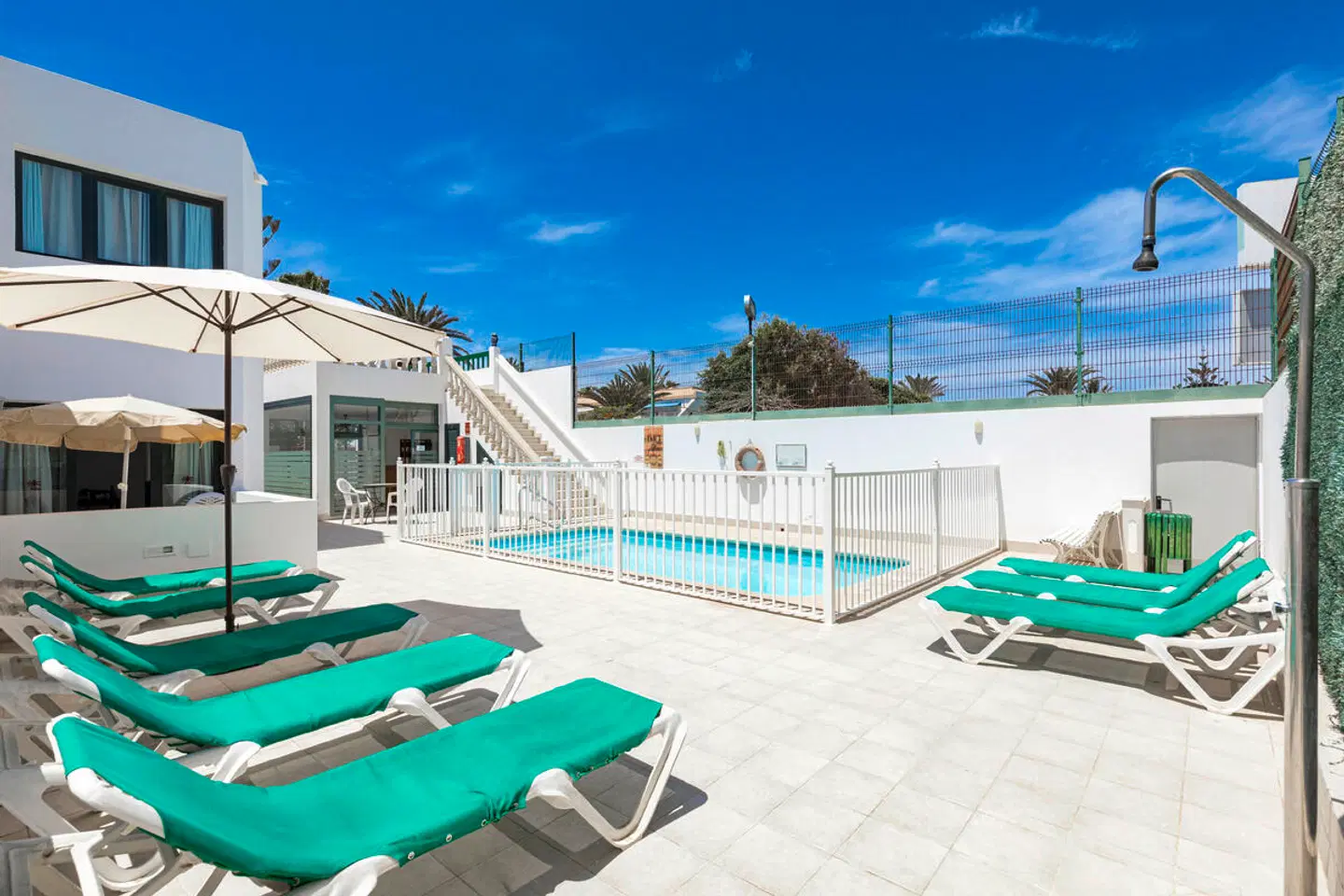 LIVVO Erika OUTDOOR_POOL