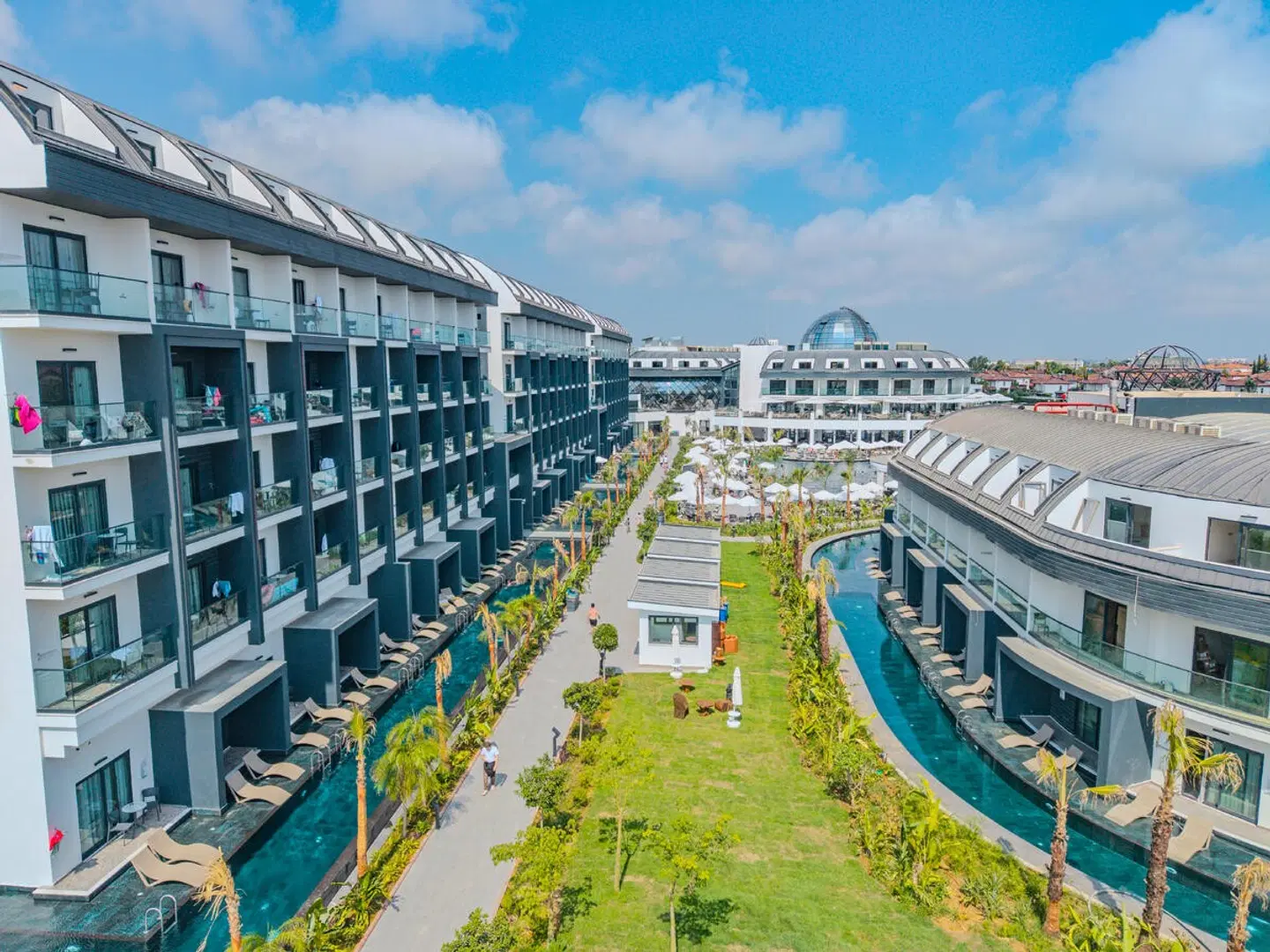 Royal Atlantis Icon EXTERIOR