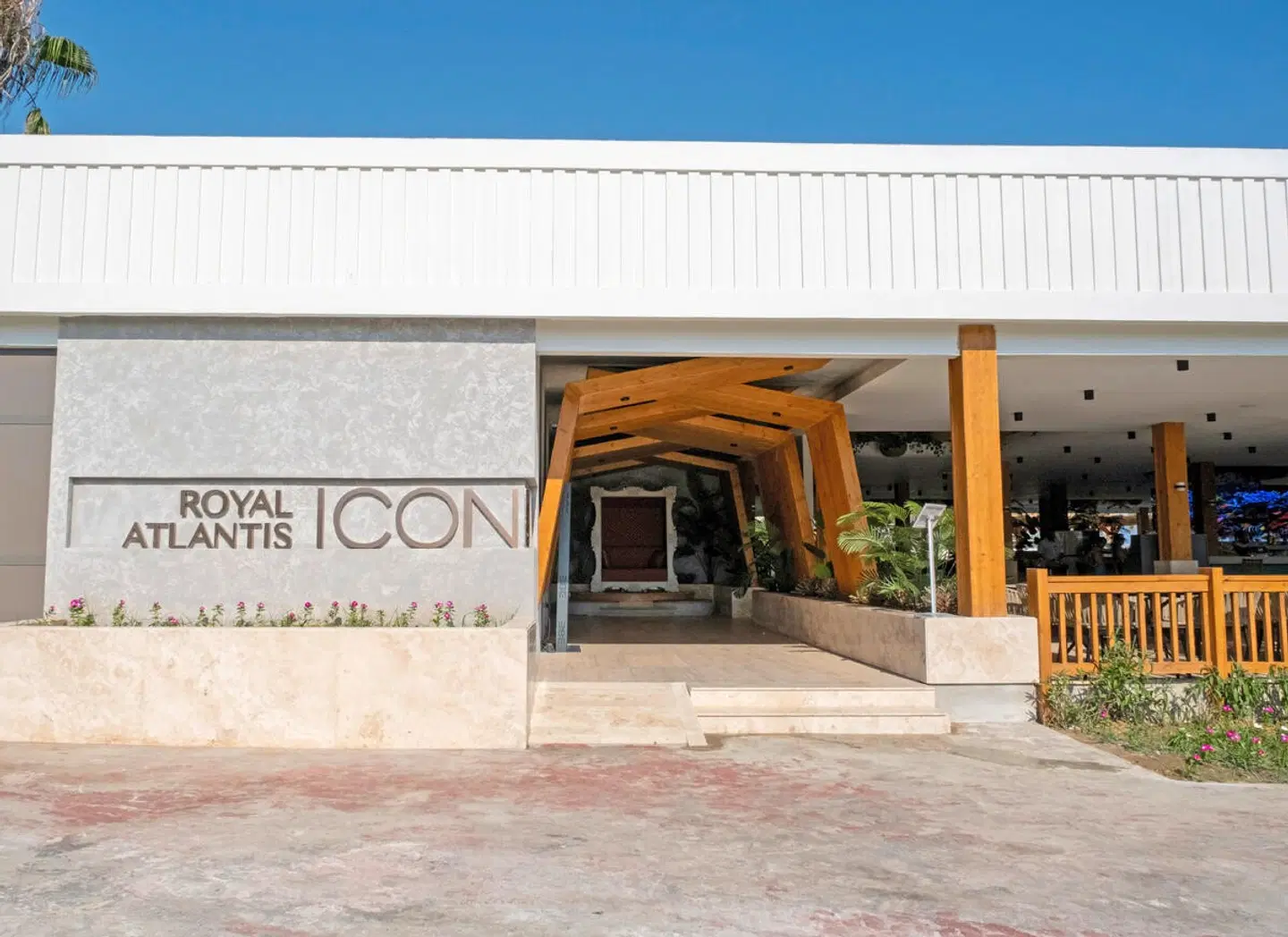 Royal Atlantis Icon EXTERIOR