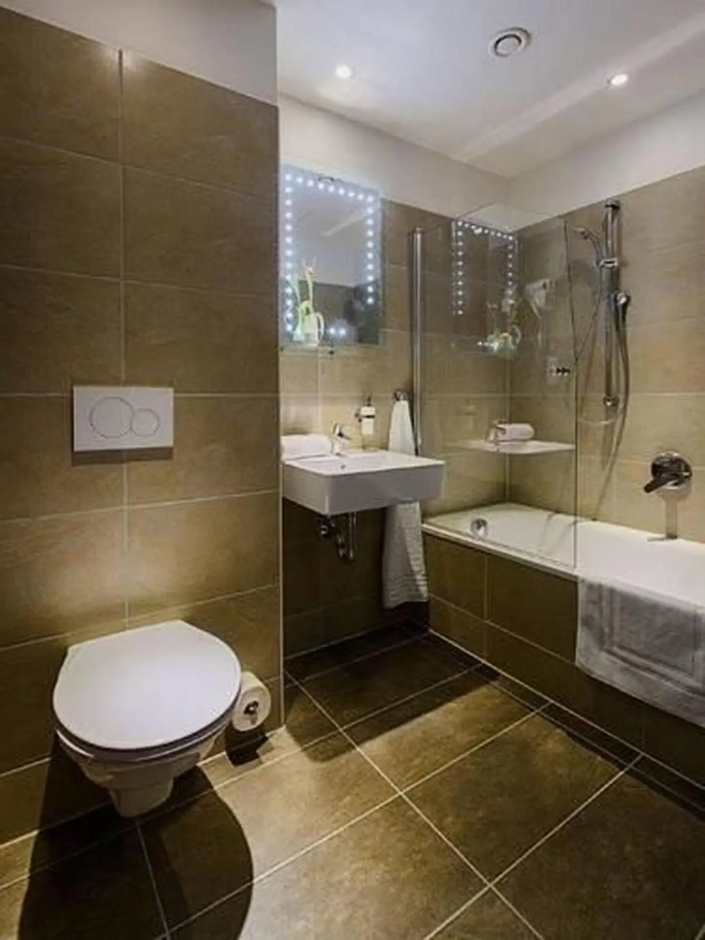 BO Hotel Hamburg Badezimmer