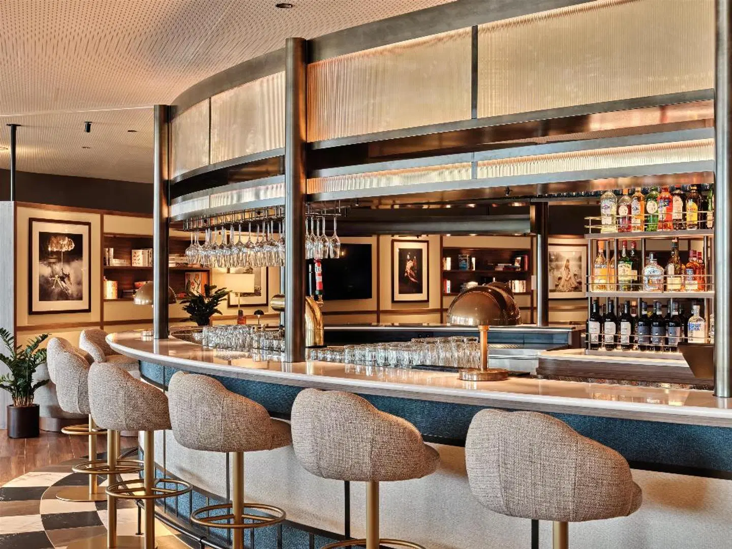 Radisson Blu Hotel, Hamburg Airport Bar