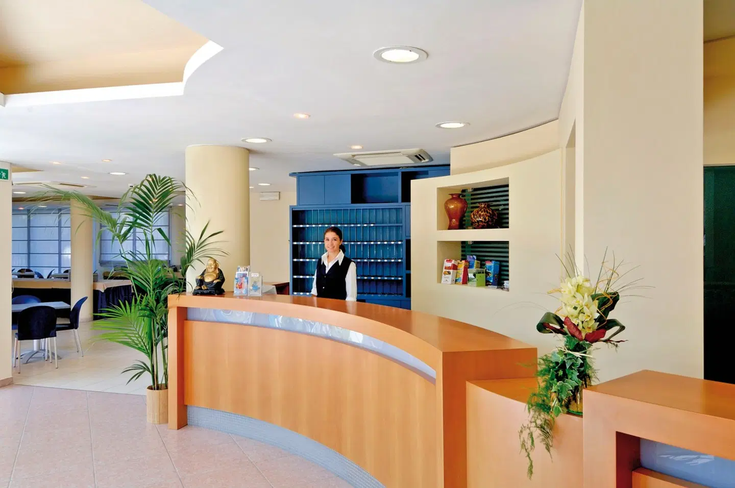 Man LOUNGE_LOBBY