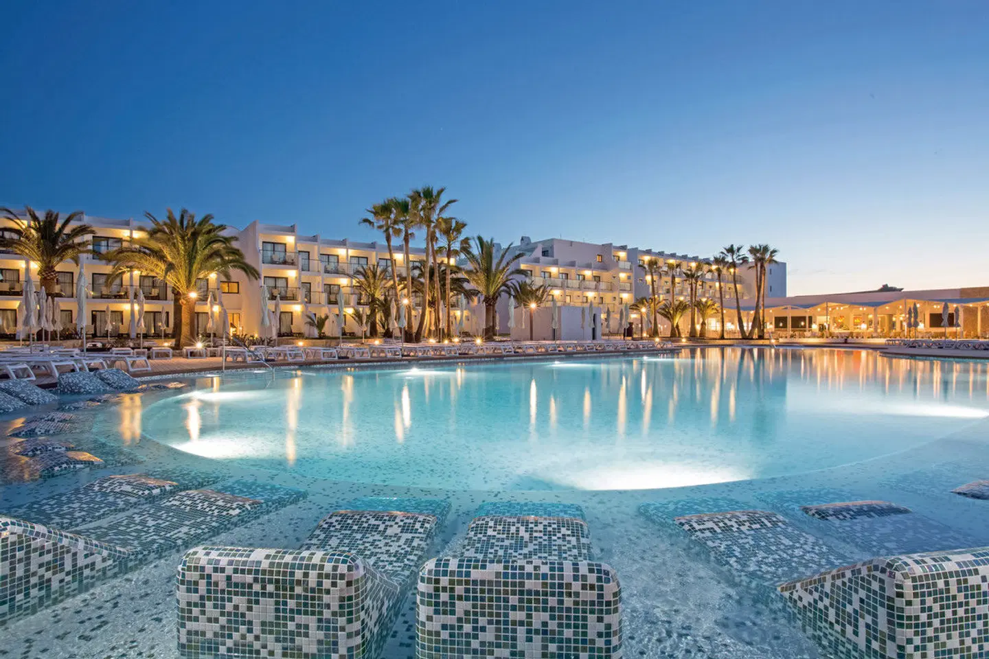Grand Palladium White Island Resort & Spa OUTDOOR_POOL