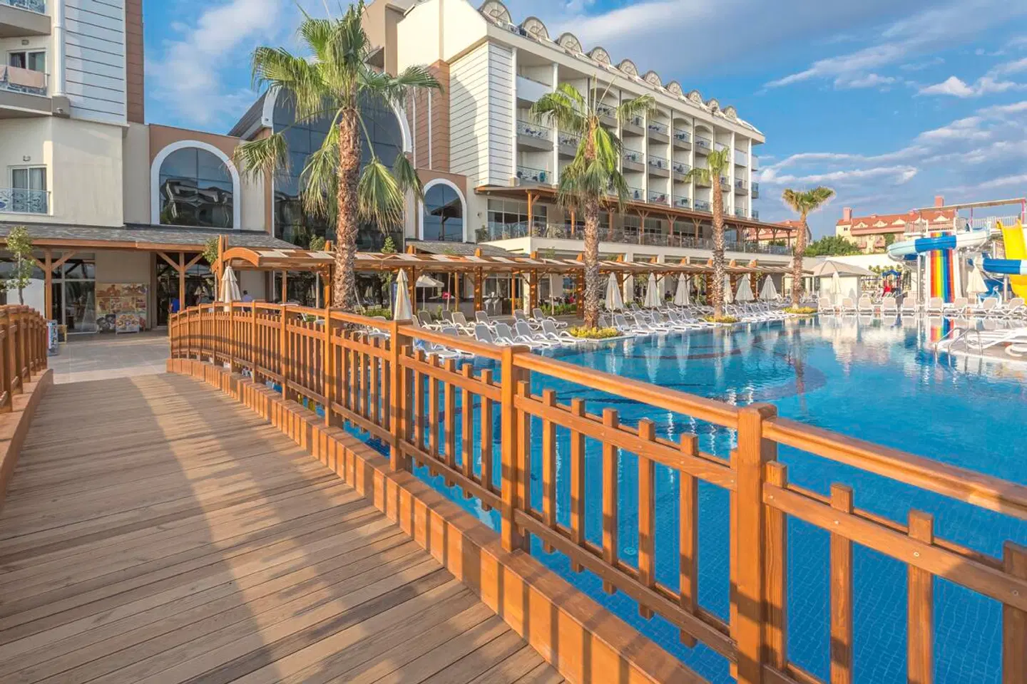 Mary Hotels Side EXTERIOR