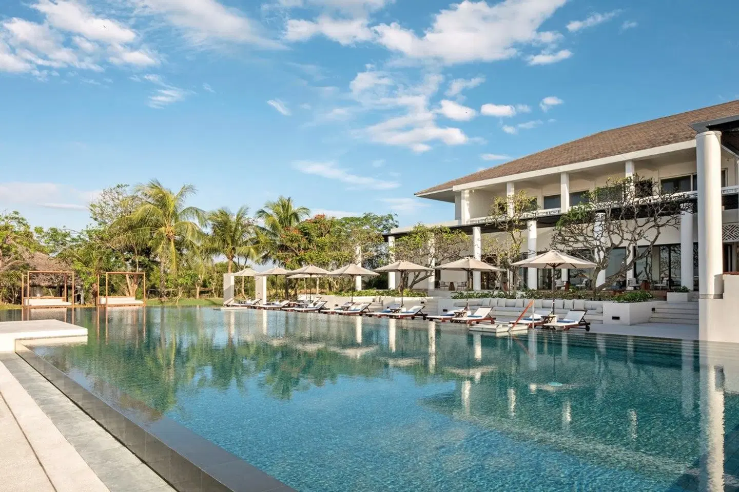 Azerai Ke Ga Bay OUTDOOR_POOL