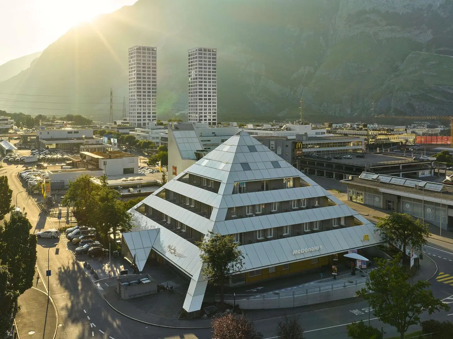 ibis Chur EXTERIOR