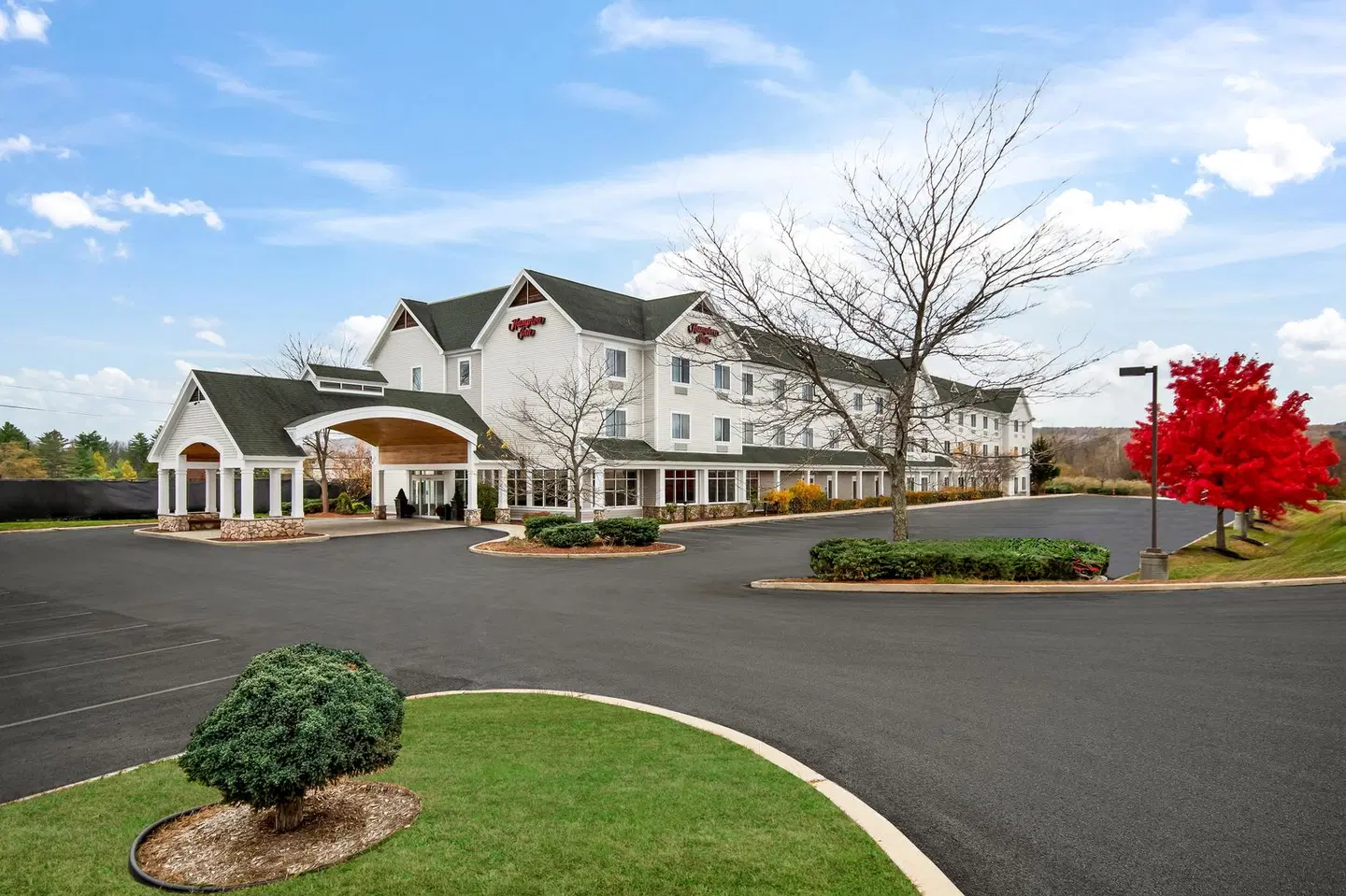 Hampton Inn Rutland EXTERIOR