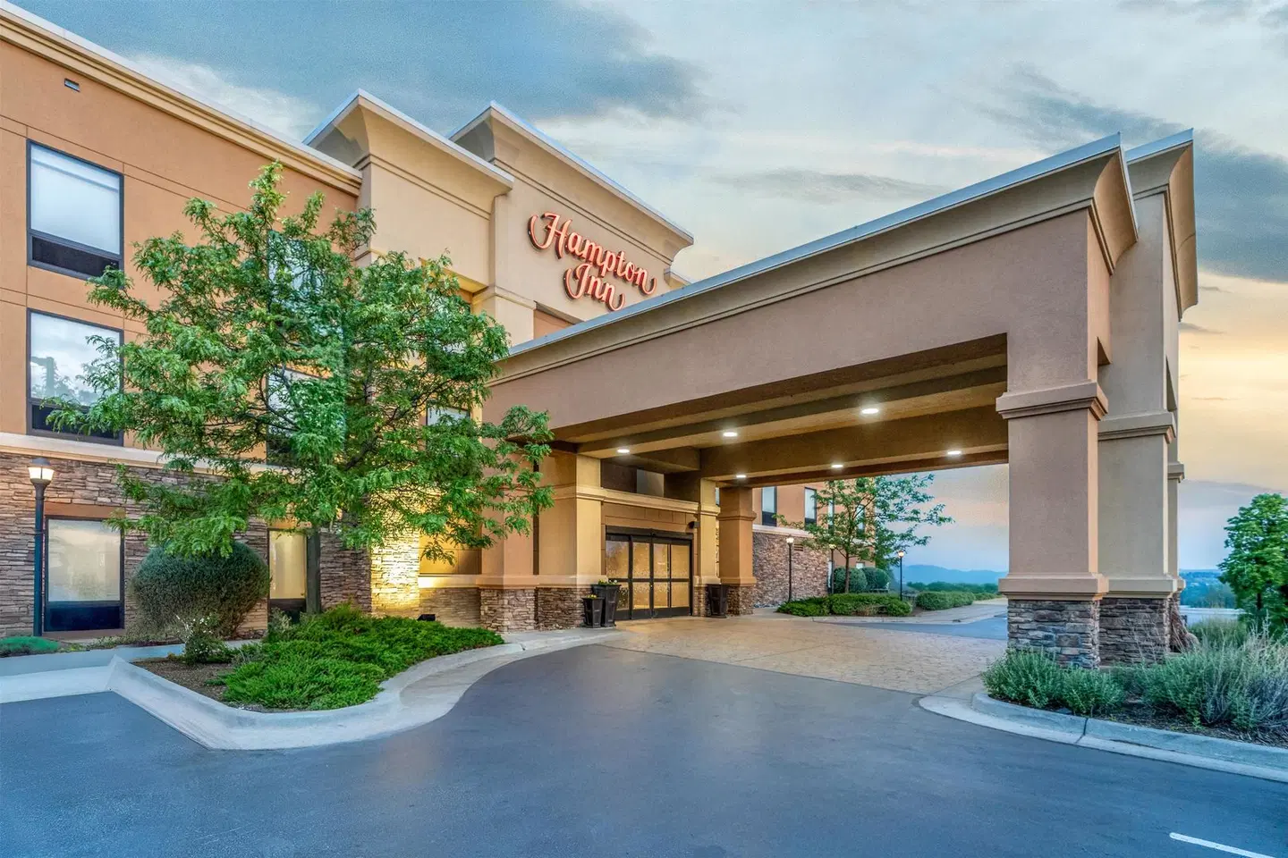 Hampton Inn Sheridan EXTERIOR