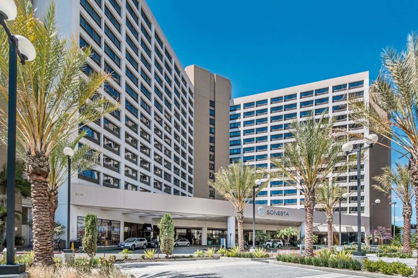 Sonesta Los Angeles Airport EXTERIOR