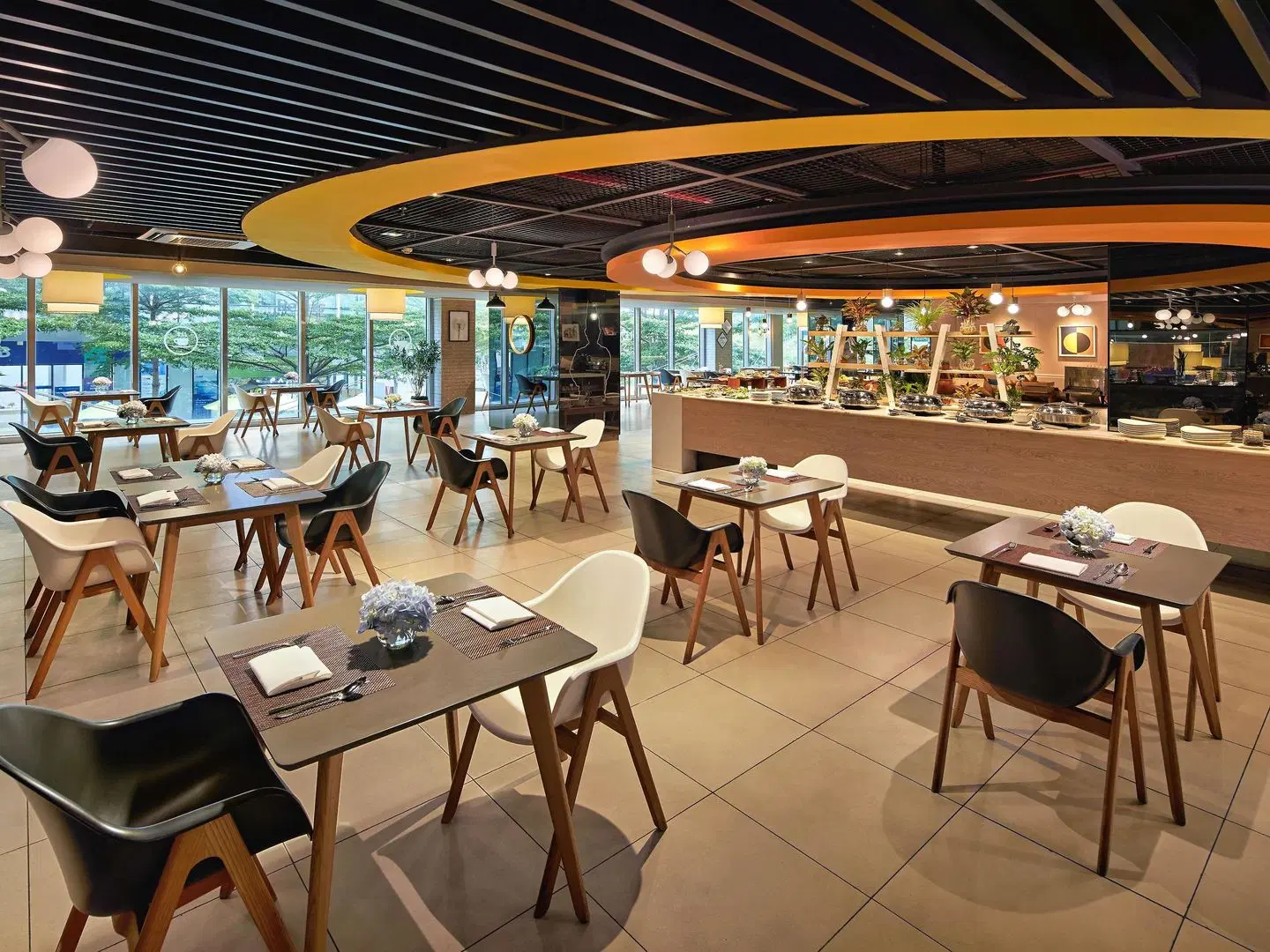 Novotel Living Saigon South Restaurant