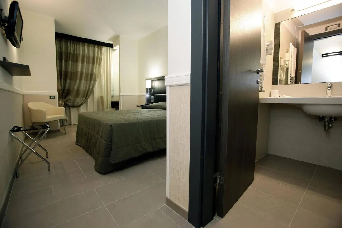 Artis ROOM_EXAMPLE