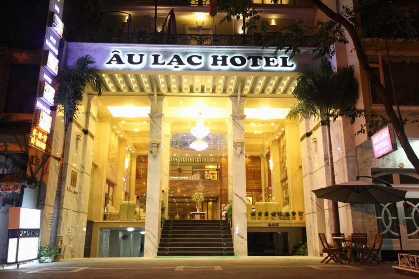 Au Lac Charner Hotel EXTERIOR