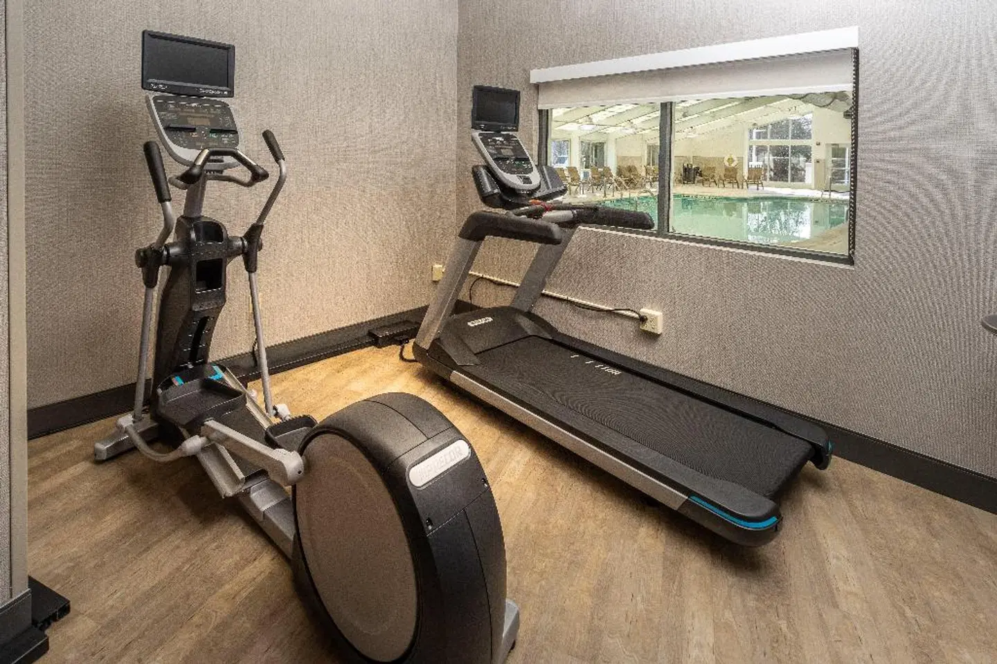 Holiday Inn & Suites Memphis -  Wolfchase Galleria by IHG SPORTS_AND_LEISURE