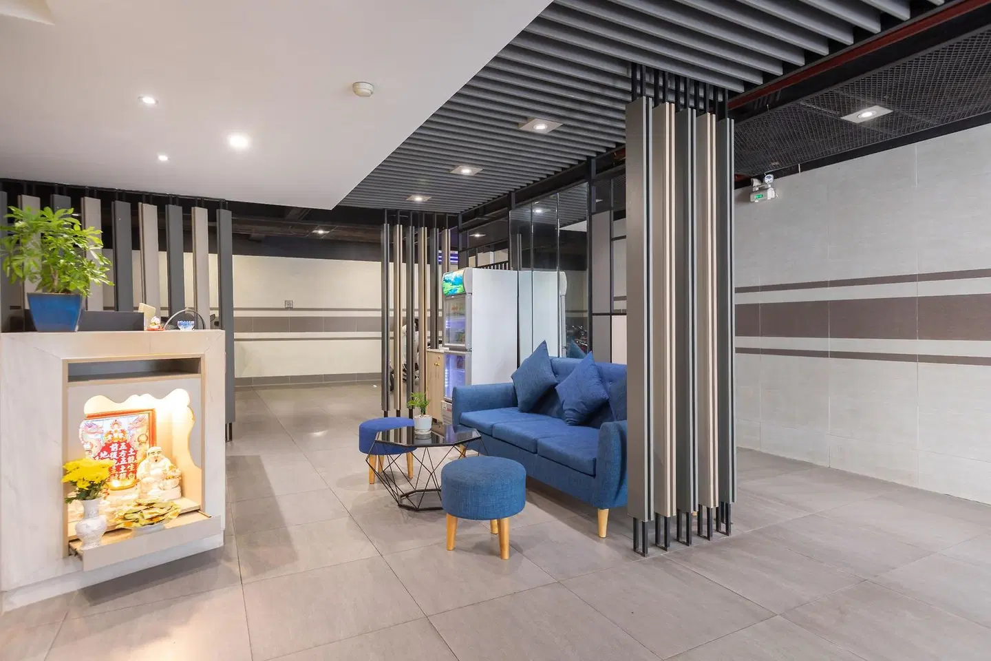 Bin Bin Hotel 7 - Near TON DUC THANG University LOUNGE_LOBBY