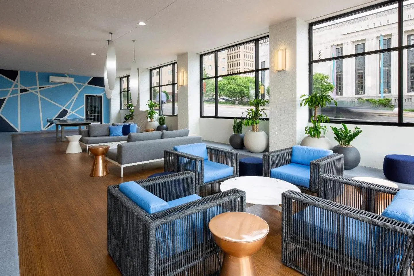 Holiday Inn Express Nashville Downtown - Broadway by IHG LOUNGE_LOBBY