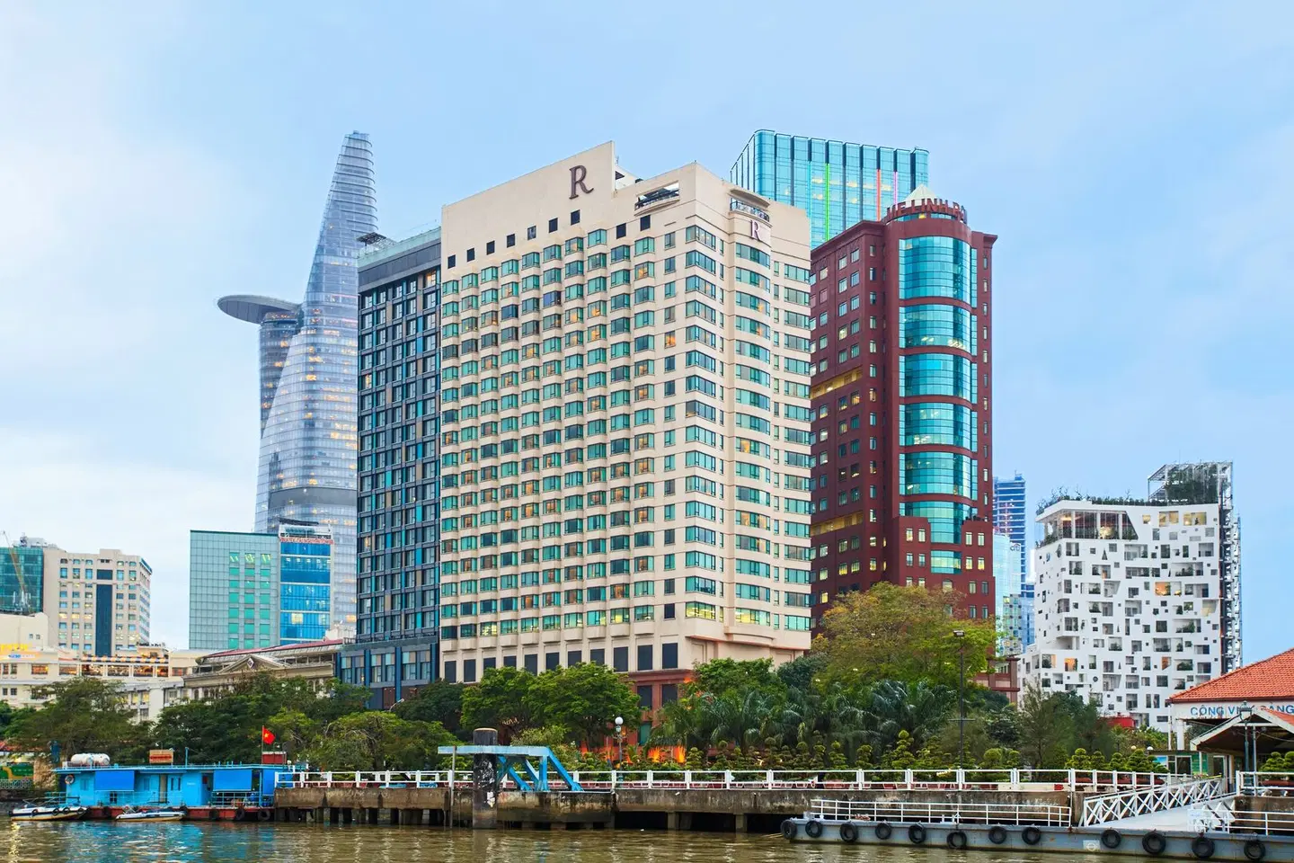 Renaissance Riverside Hotel Saigon EXTERIOR