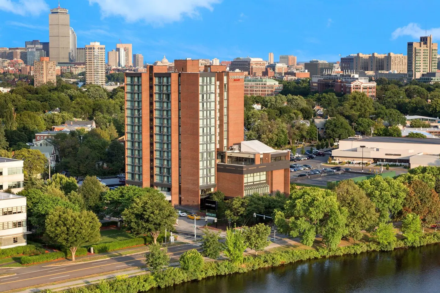 Courtyard by Marriott Boston Cambridge EXTERIOR