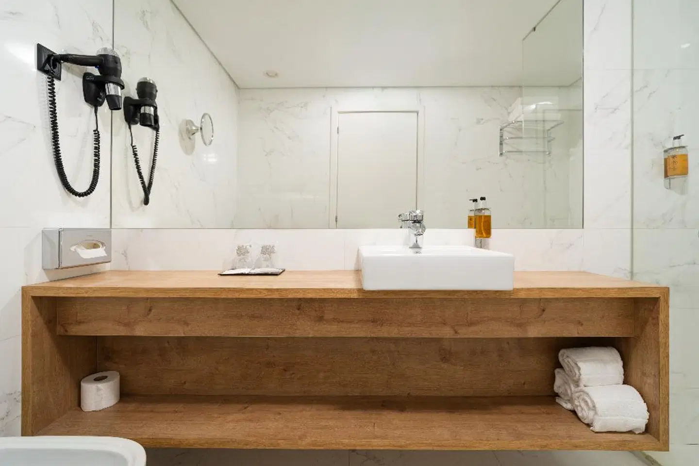 Portus Cale Hotel Badezimmer