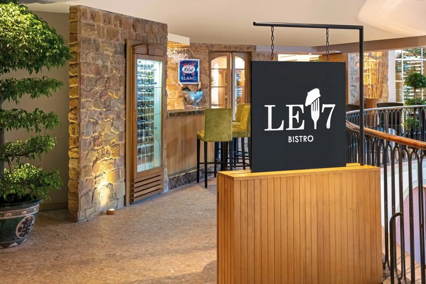 Sofitel Saigon Plaza LOUNGE_LOBBY