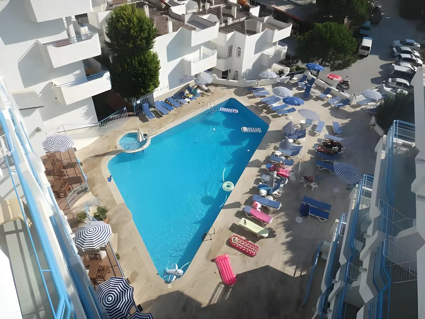 Ponz Hotel OUTDOOR_POOL