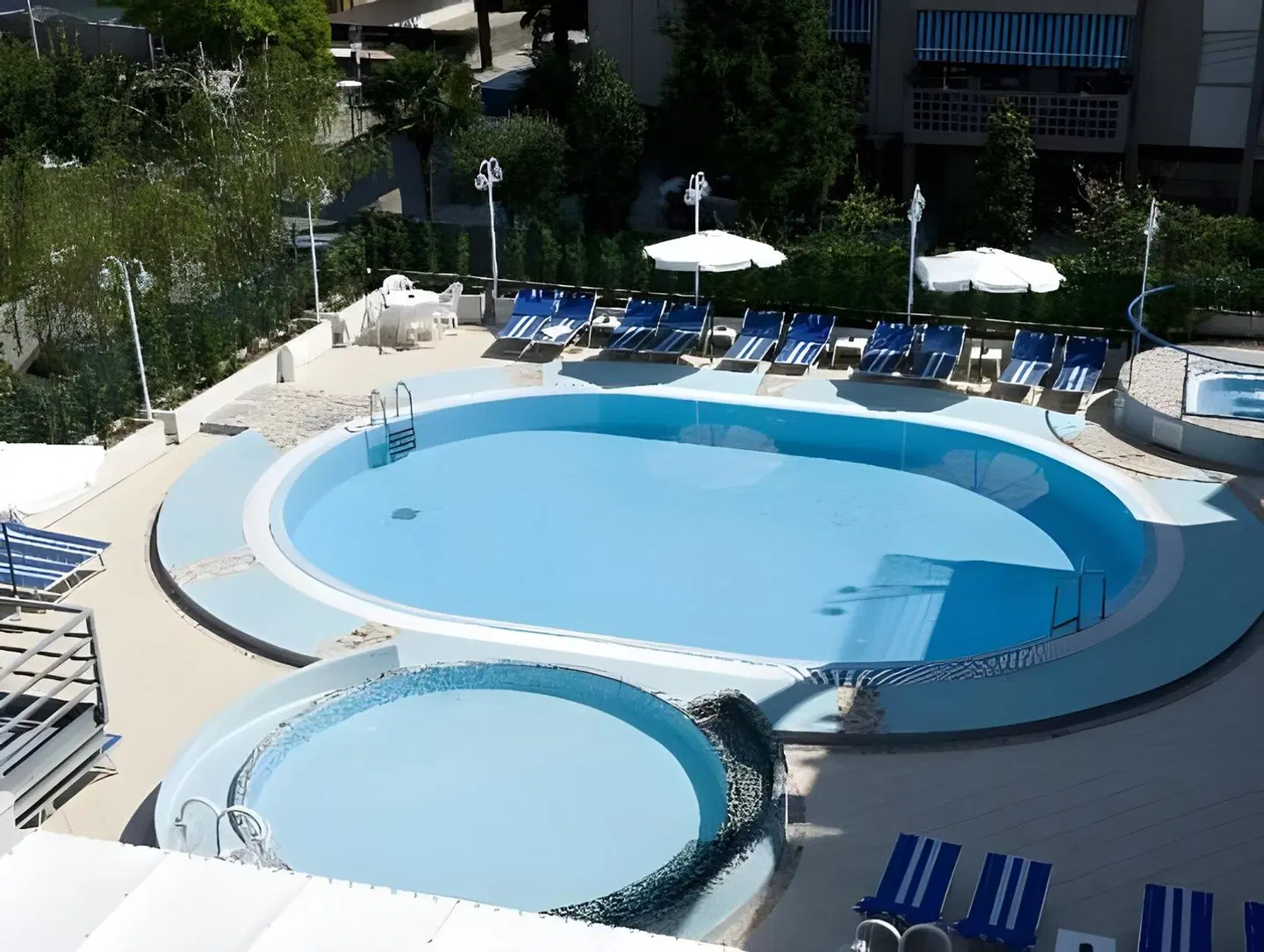 Hotel Palace OUTDOOR_POOL