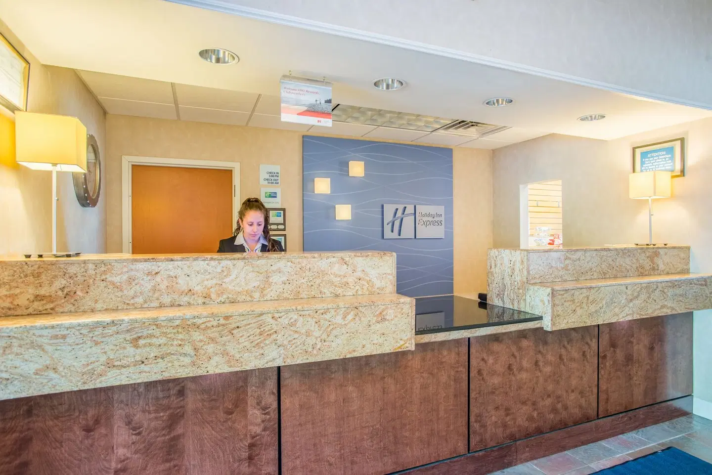 Holiday Inn Express Brattleboro LOUNGE_LOBBY