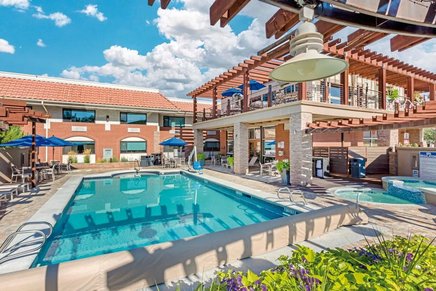 Best Western Plus Canyonlands Inn OUTDOOR_POOL