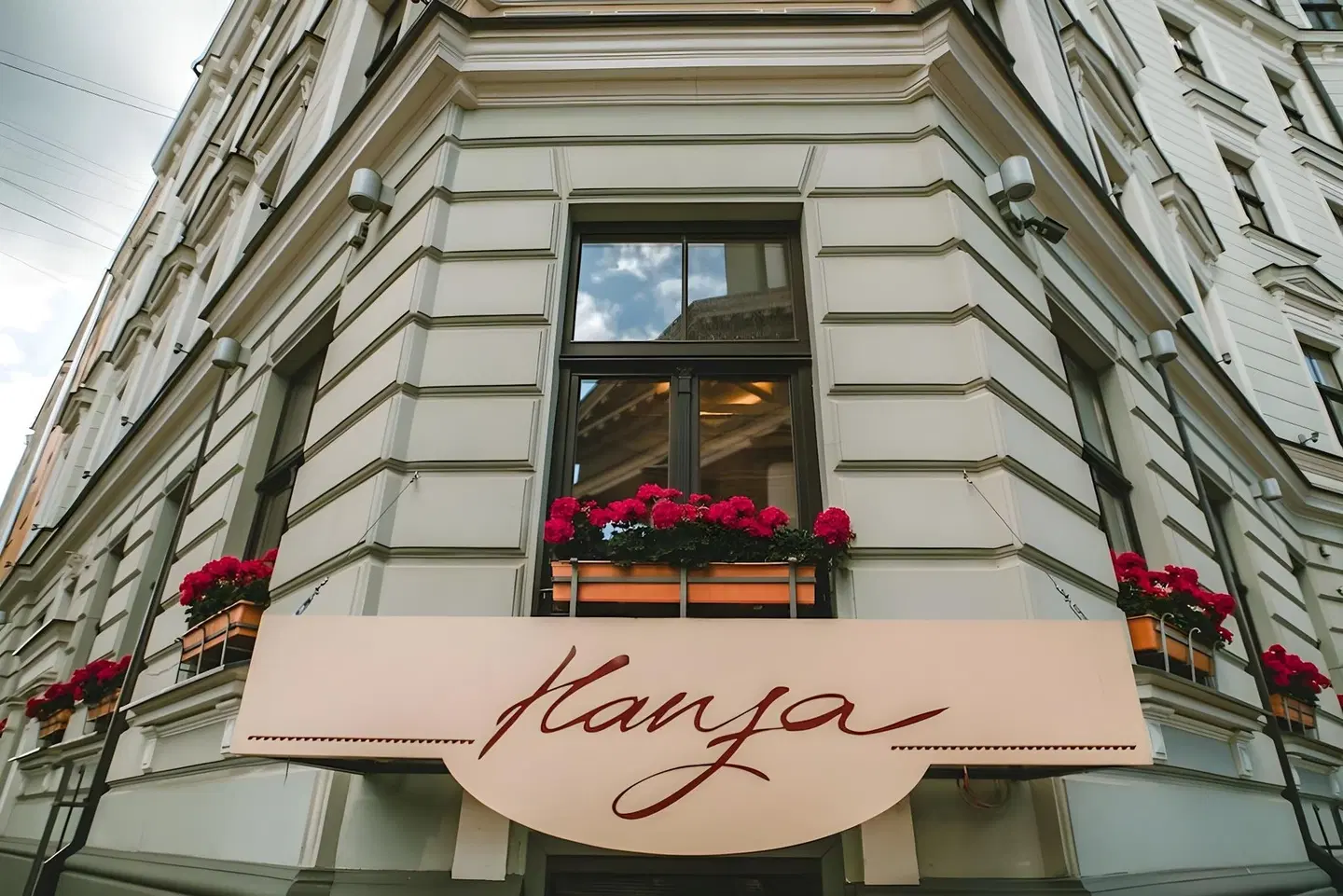 Hanza EXTERIOR