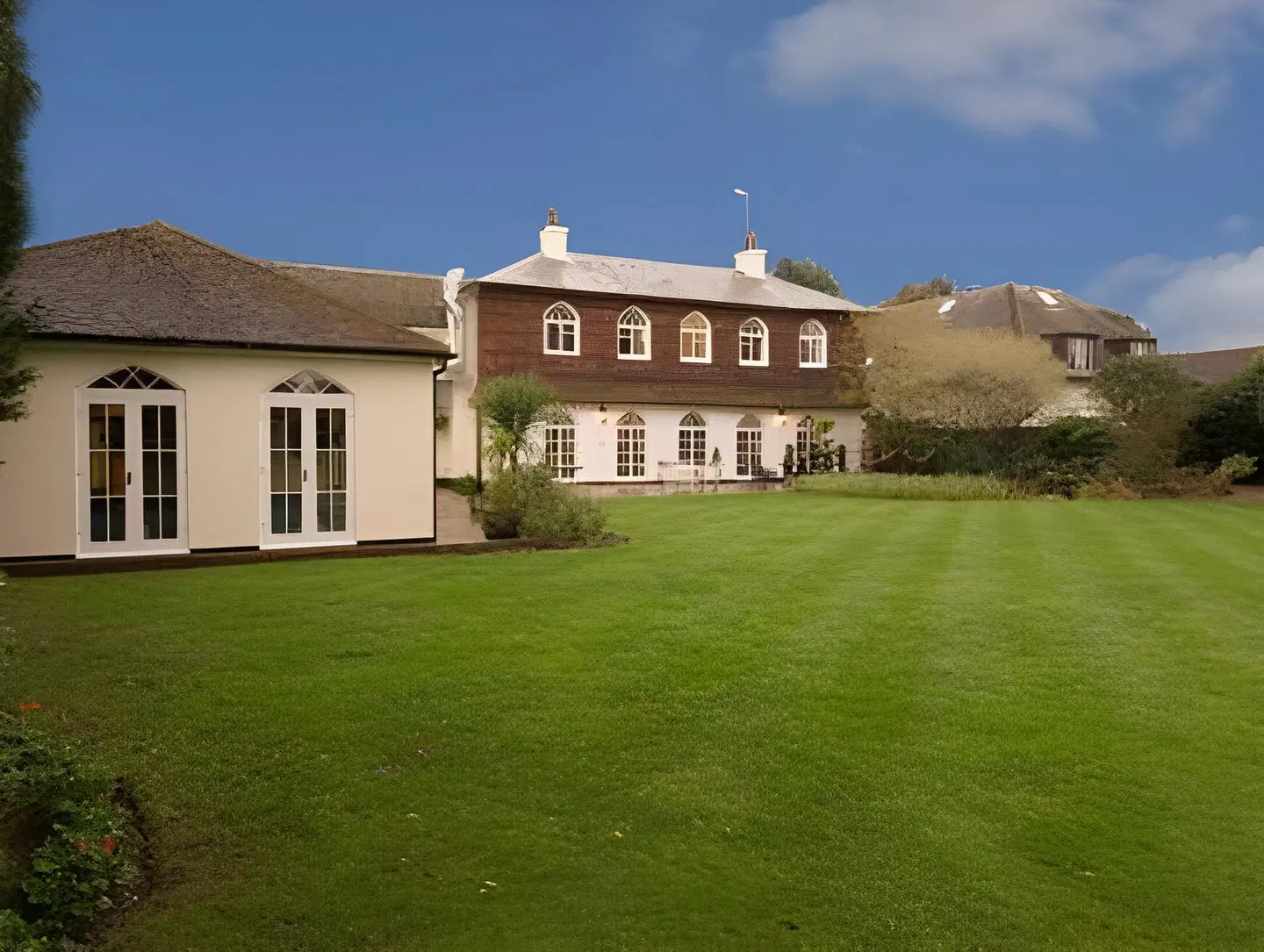 Angmering Manor - RelaxInnz EXTERIOR