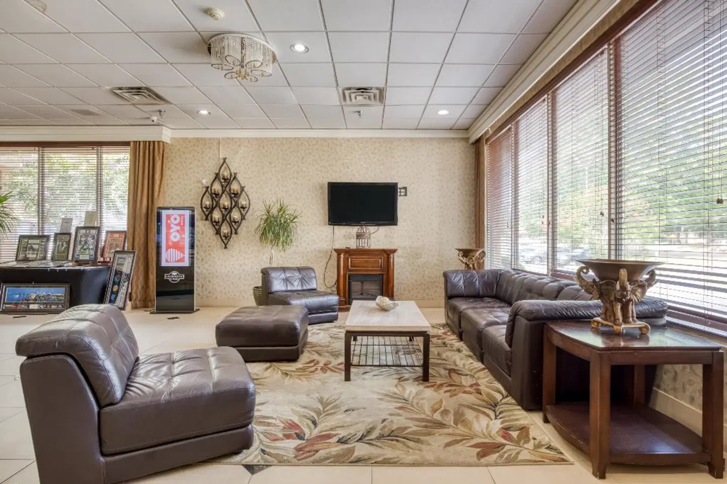 OYO Hotel Memphis TN I-40 LOUNGE_LOBBY