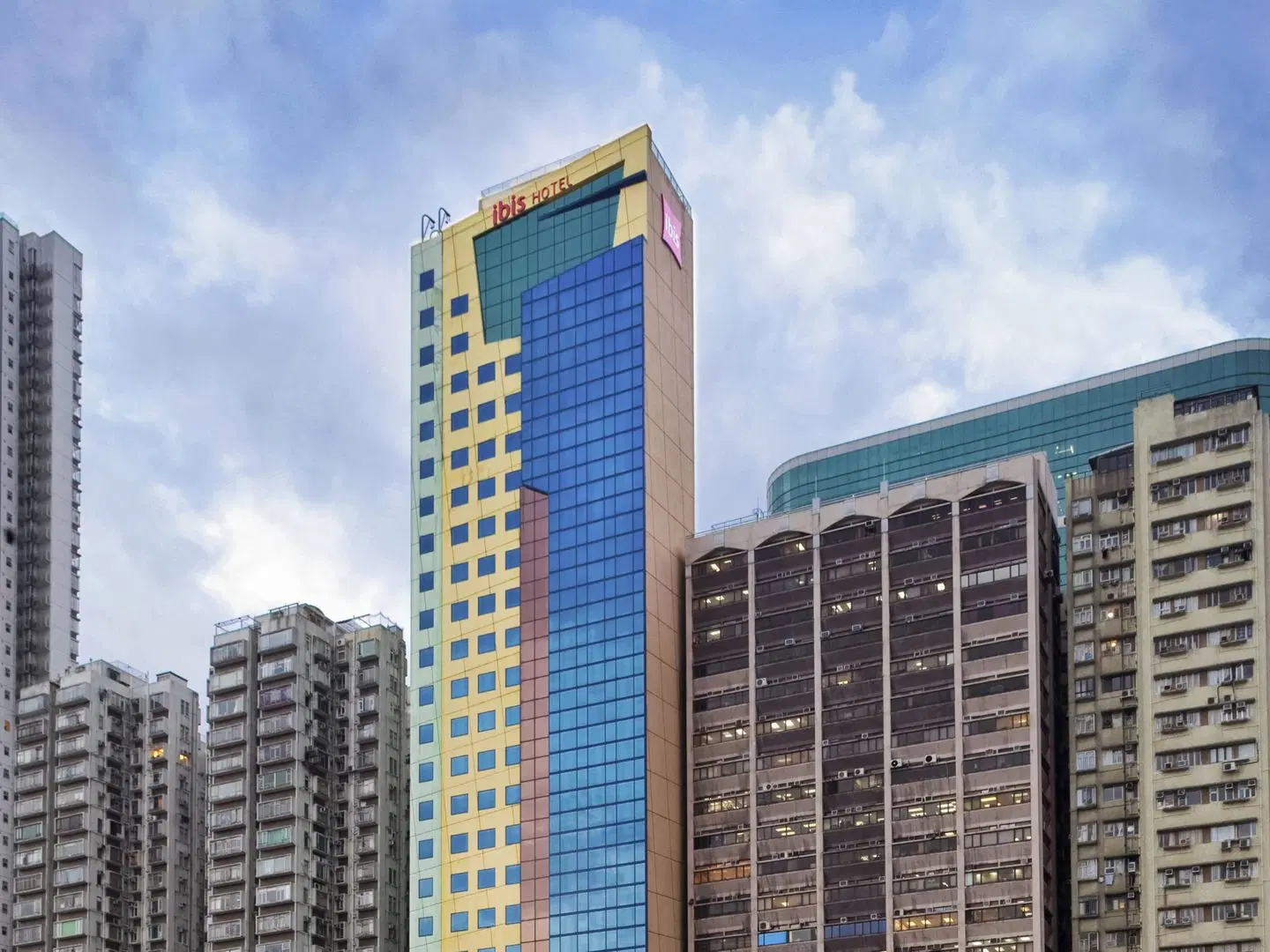 ibis Hong Kong North Point EXTERIOR