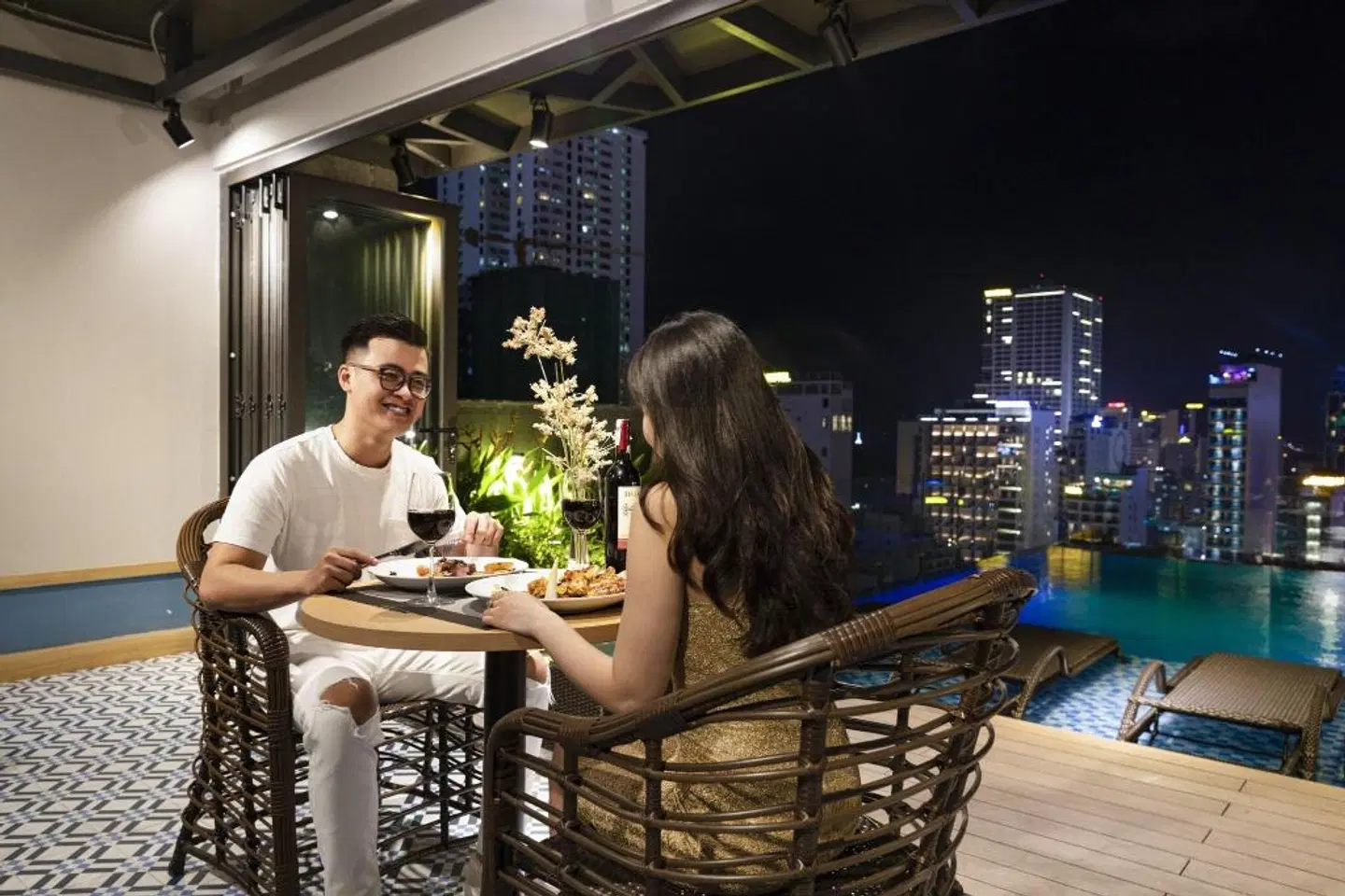 Ventana Nha Trang Hotel Bar
