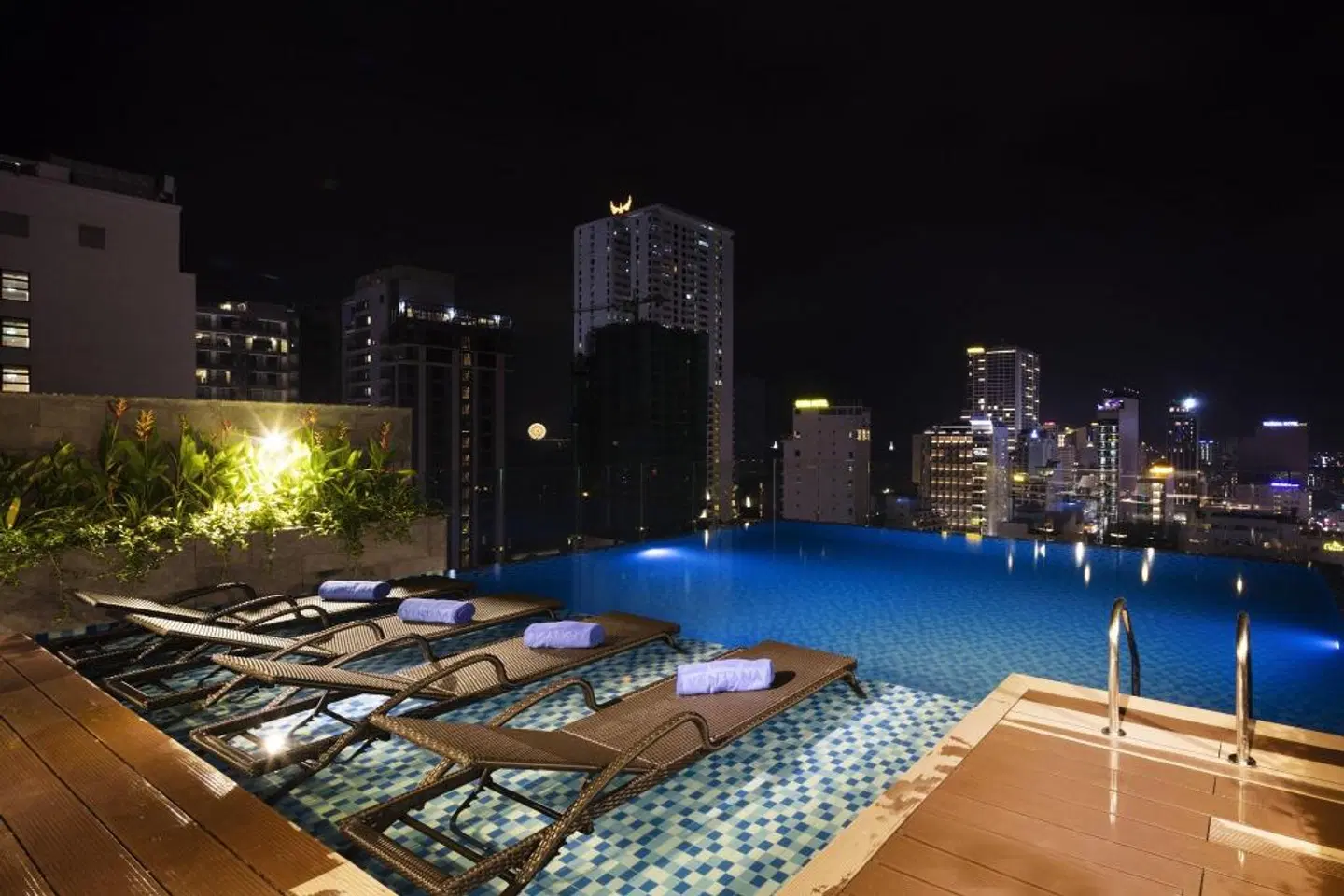 Ventana Nha Trang Hotel OUTDOOR_POOL