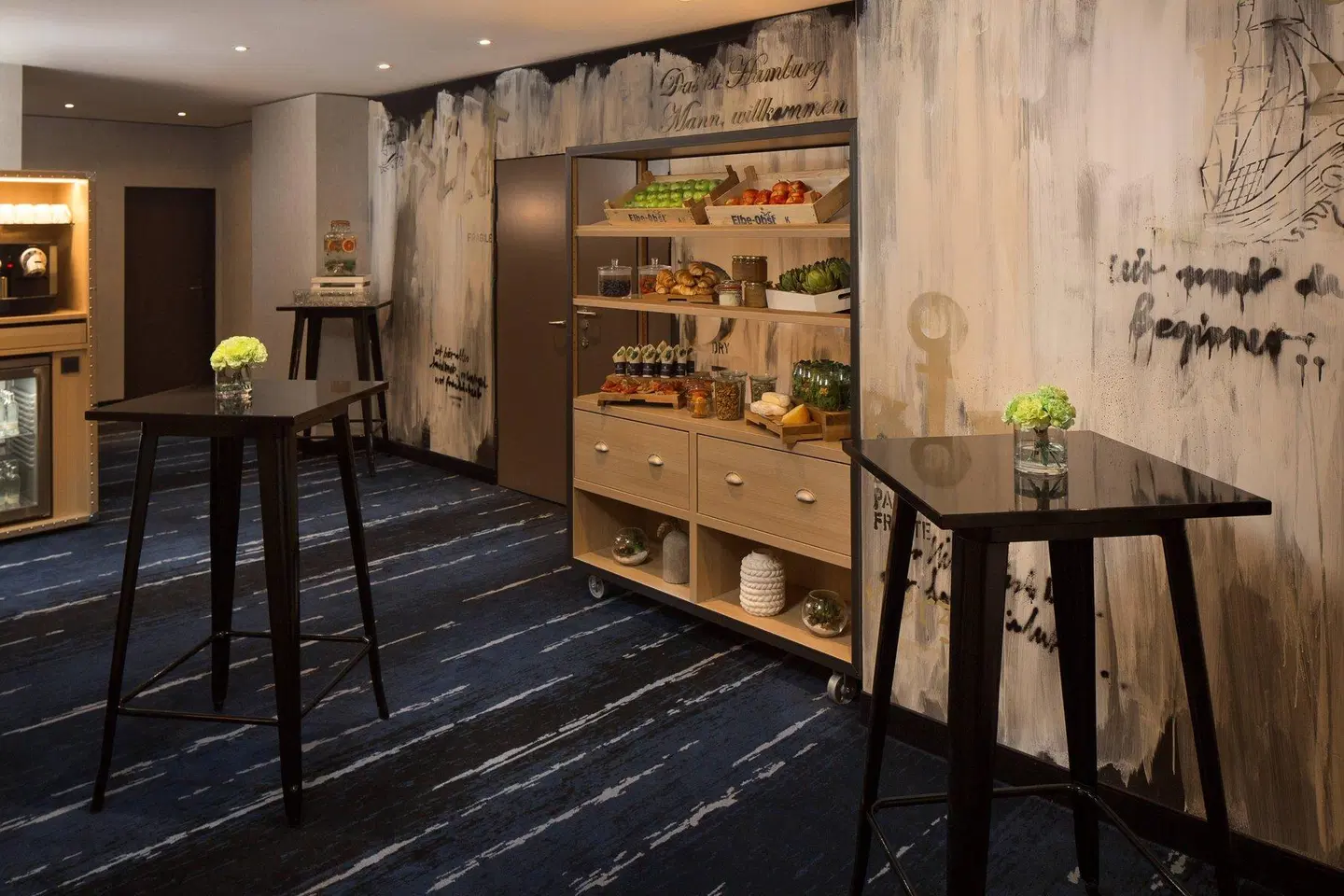 Renaissance Hamburg Hotel Bar