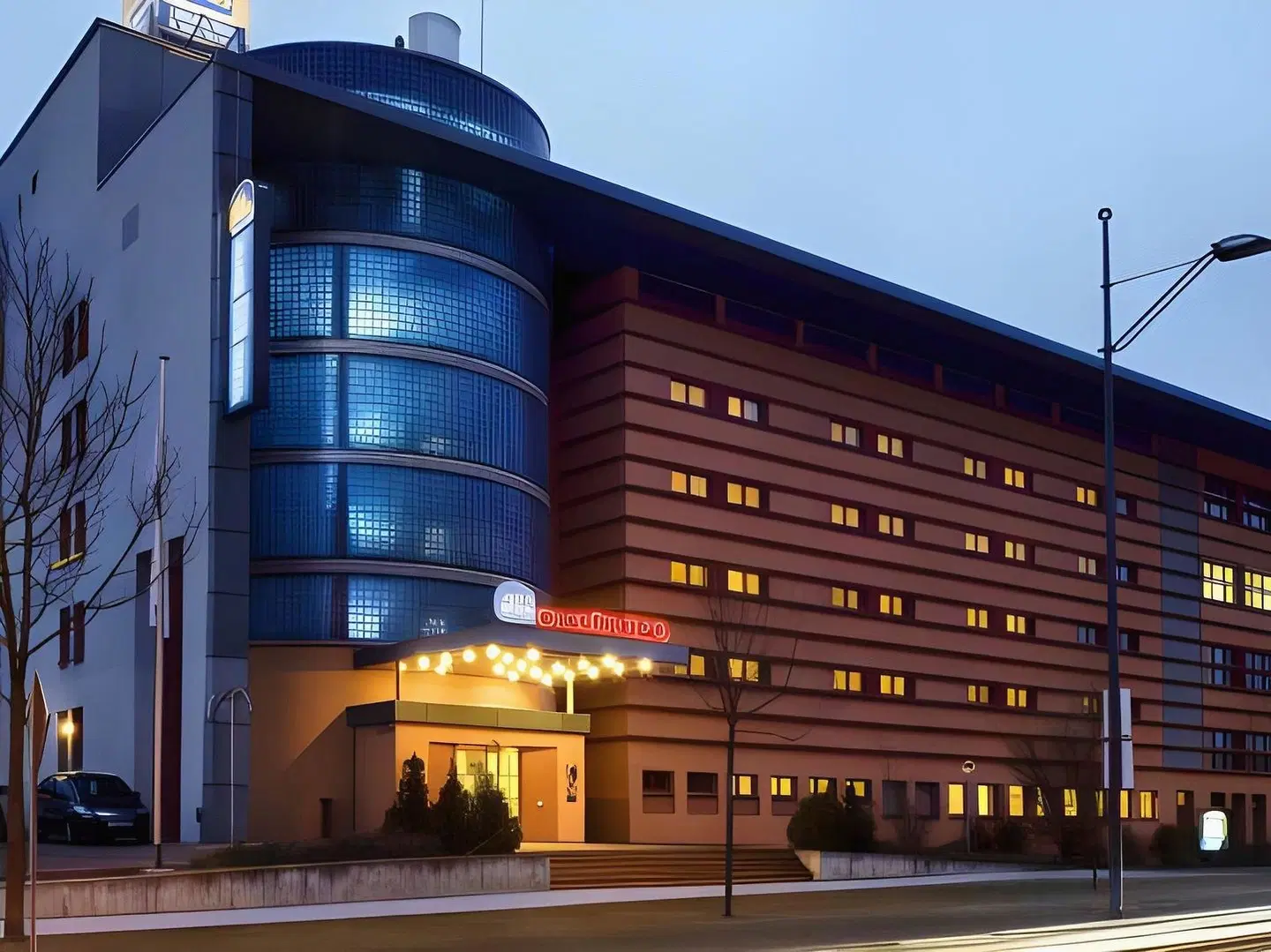TRYP by Wyndham Halle EXTERIOR