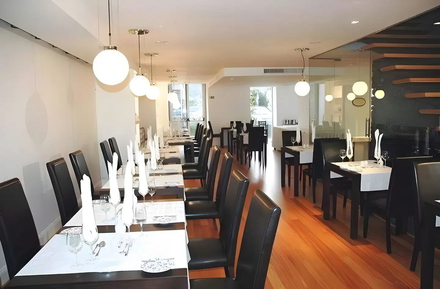 TRYP by Wyndham Halle Bar
