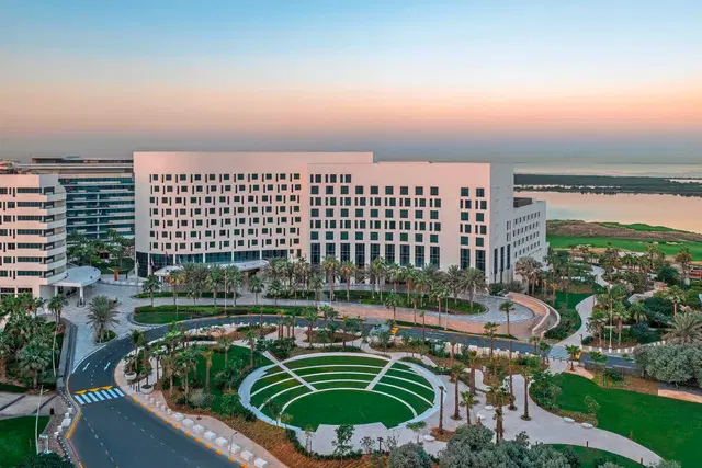 Crowne Plaza Abu Dhabi - Yas Island EXTERIOR